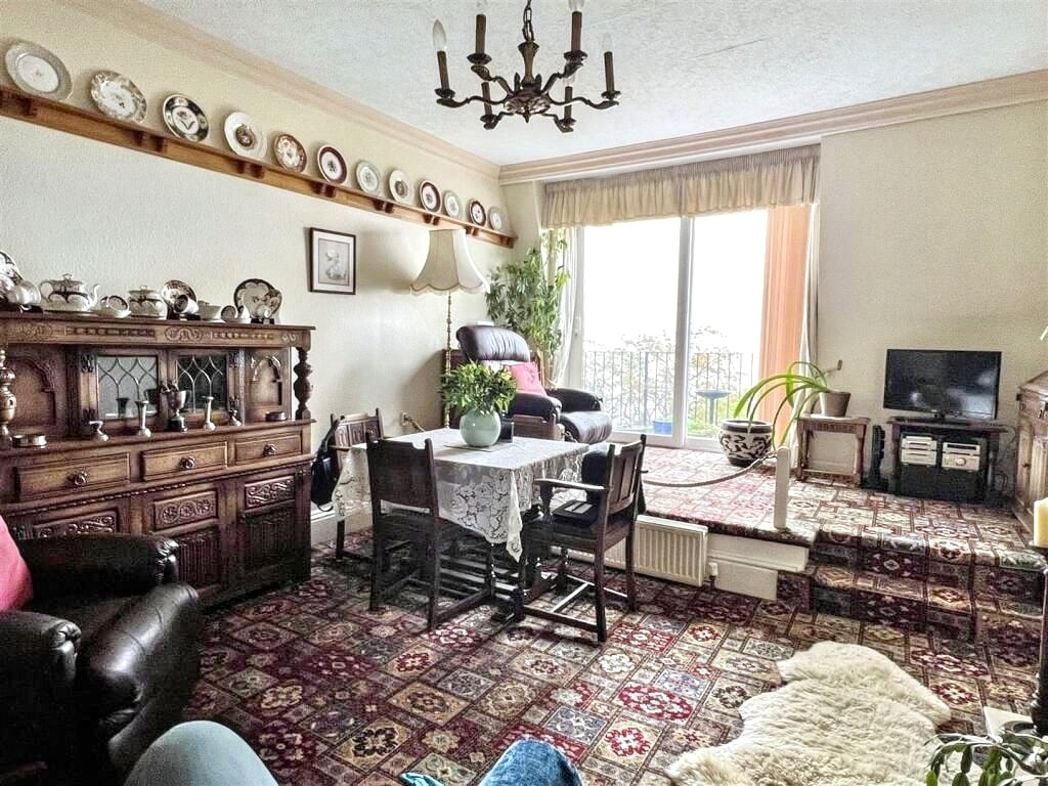 Property image 6 of 11