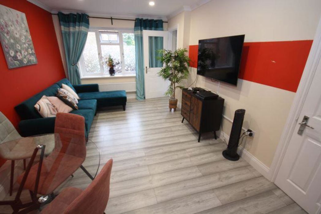 Property image 16 of 26