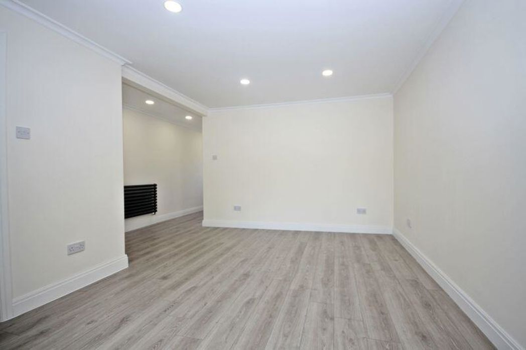 Property image 7 of 26