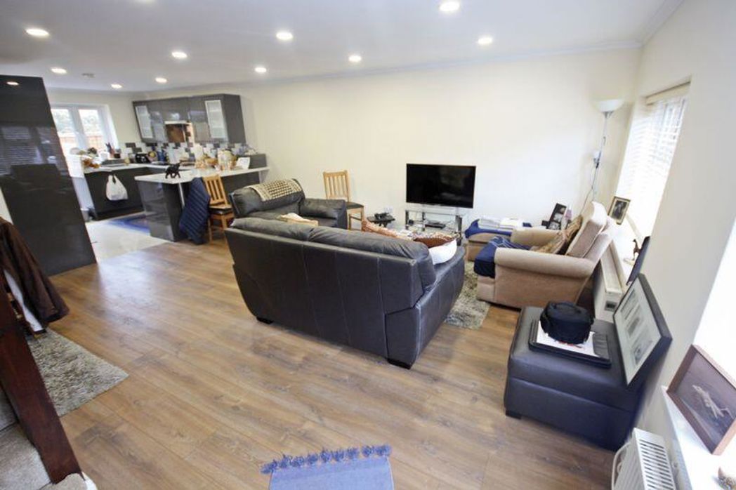 Property image 8 of 26