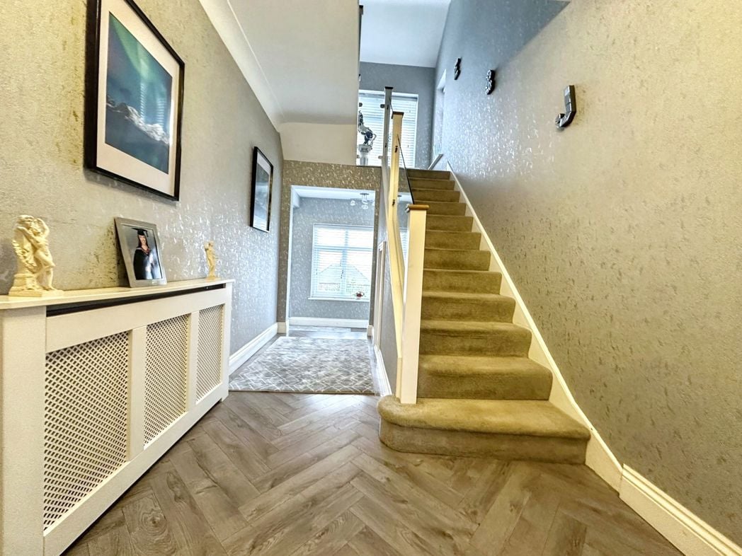 Property image 4 of 40