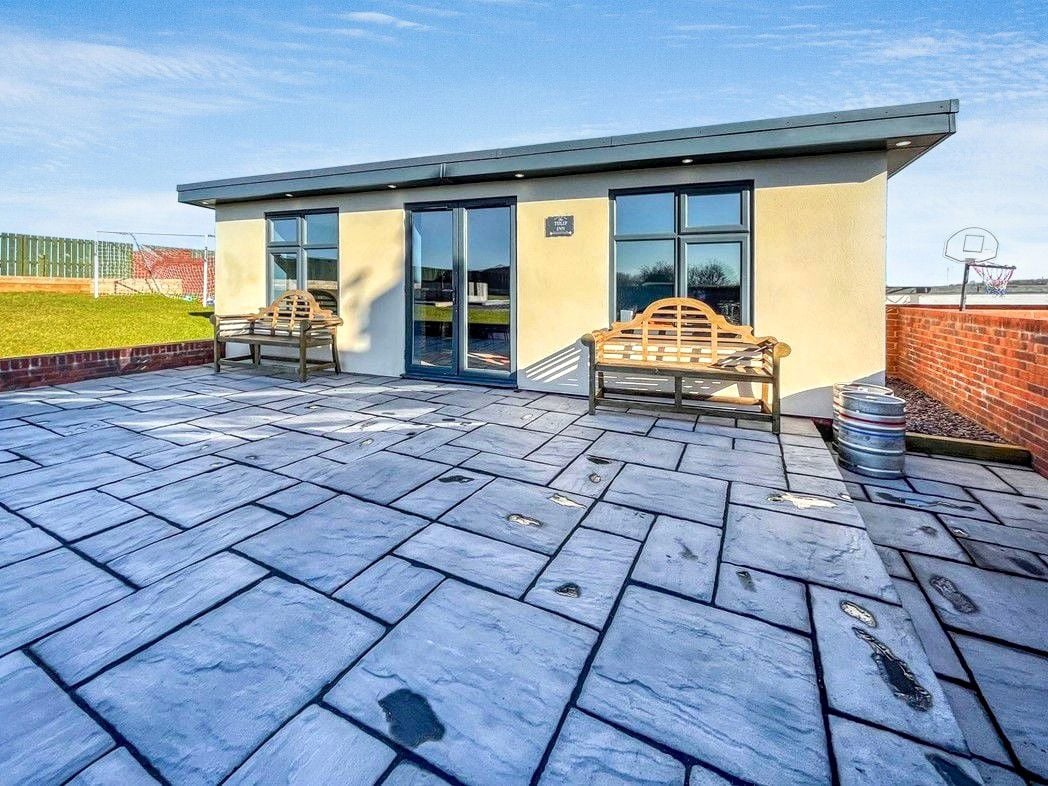 Property image 28 of 40