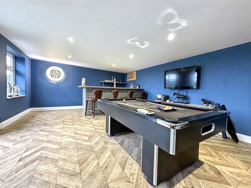 Property image 32 of 40