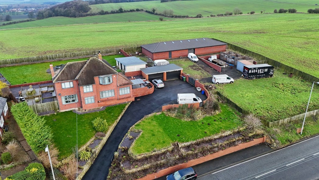 Property image 2 of 40