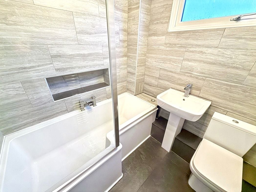 Property image 7 of 11