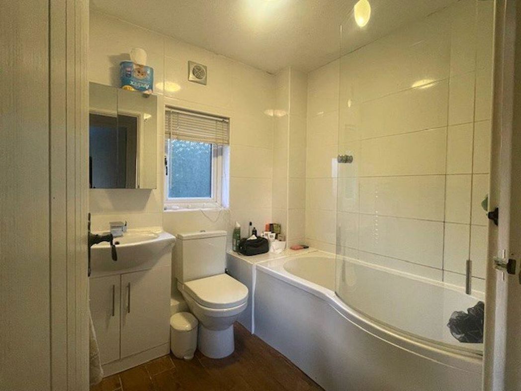 Property image 7 of 8