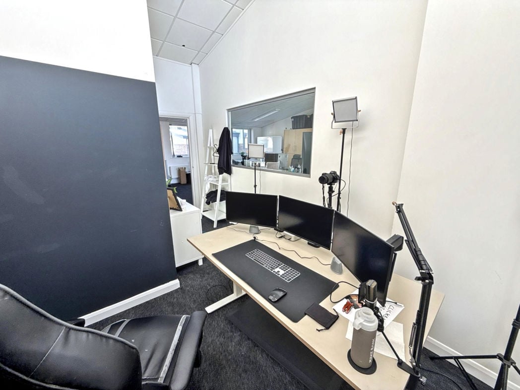 Property image 16 of 17