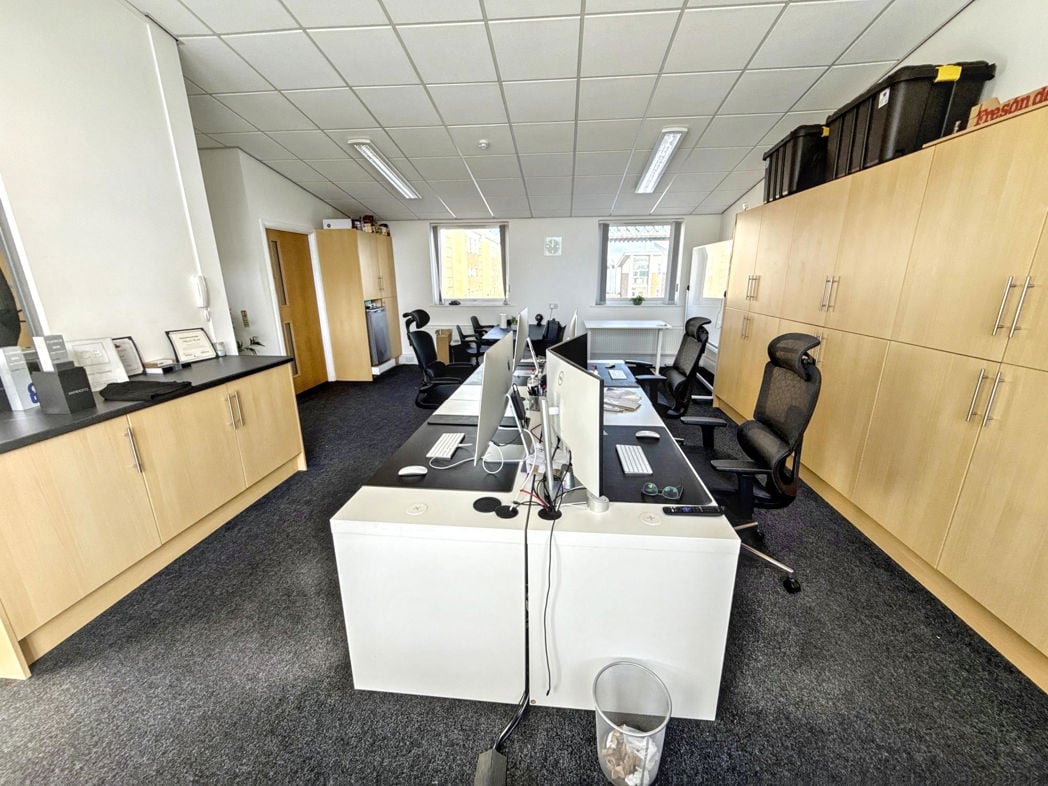 Property image 10 of 17