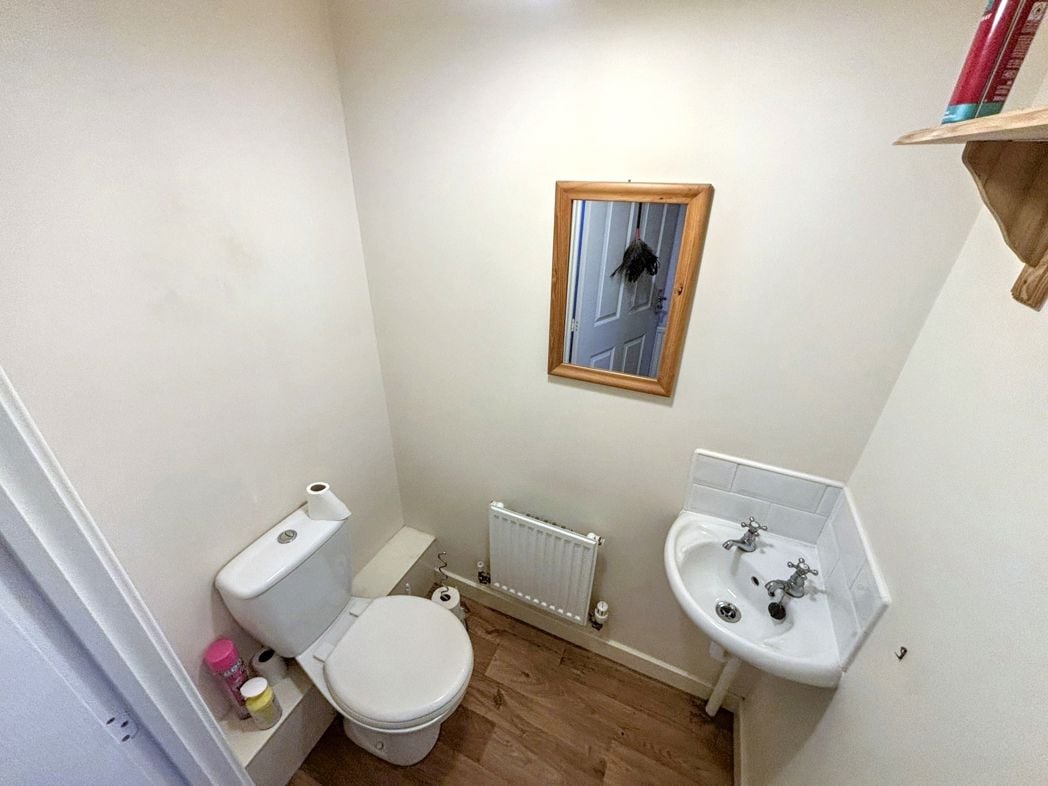 Property image 9 of 16
