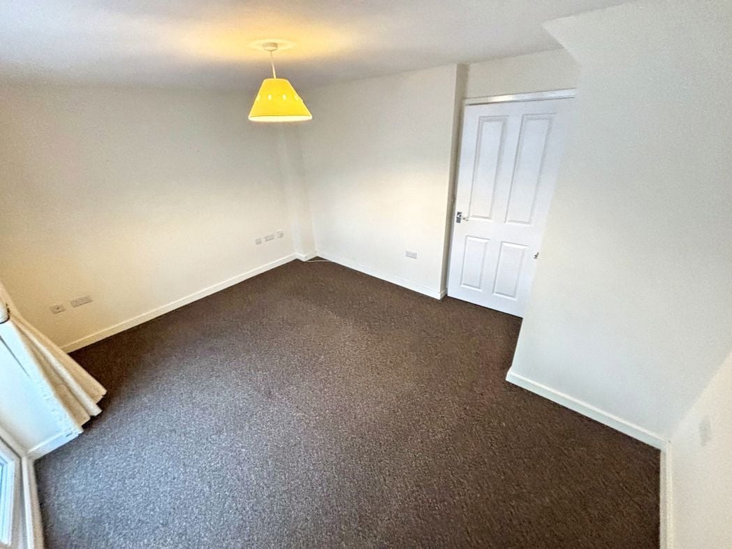 Property image 6 of 16
