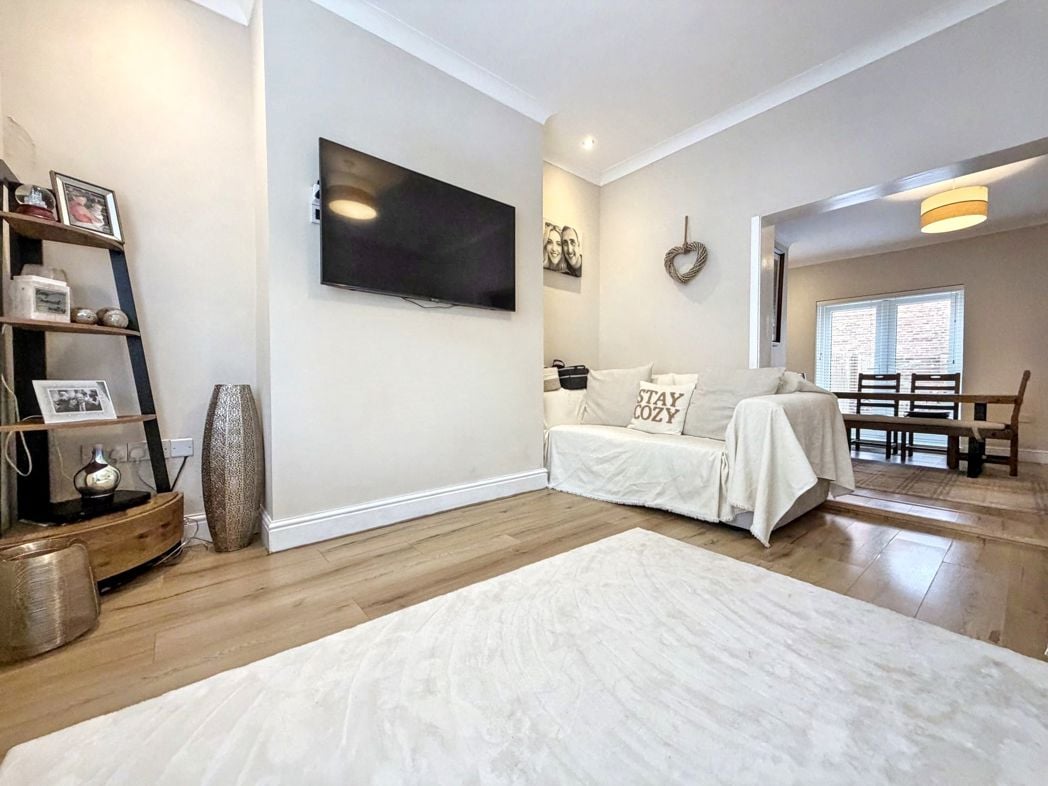 Property image 5 of 18
