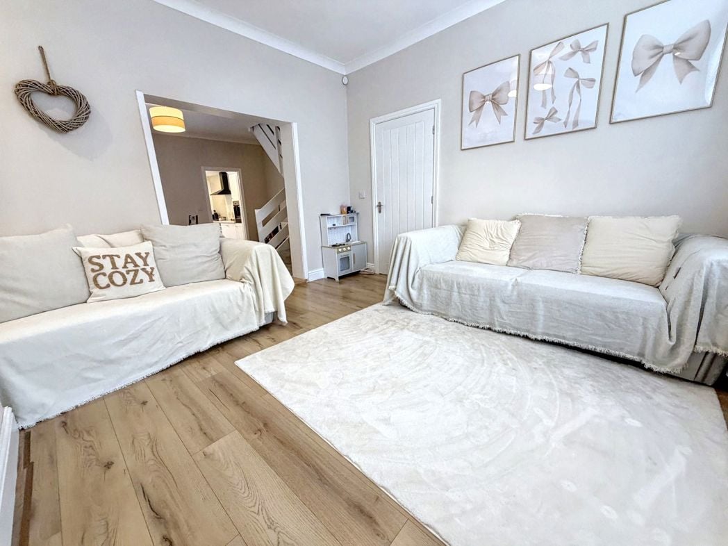Property image 6 of 18