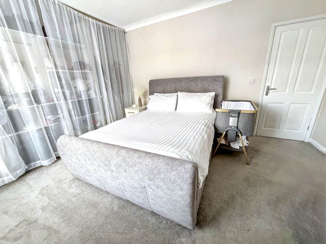Property image 12 of 18