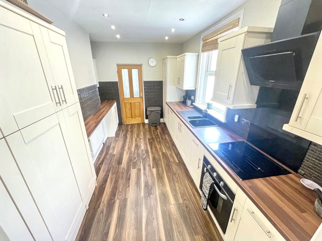 Property image 5 of 14