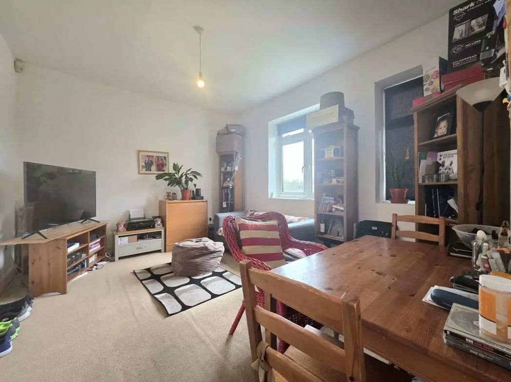 Property image 1 of 6