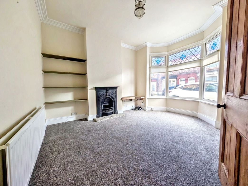 Property image 2 of 9