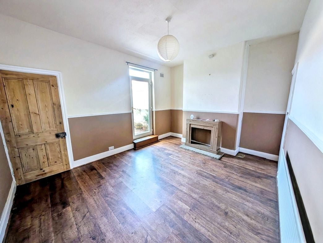 Property image 3 of 9