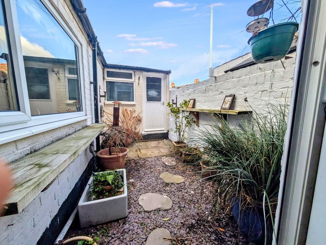 Property image 5 of 9