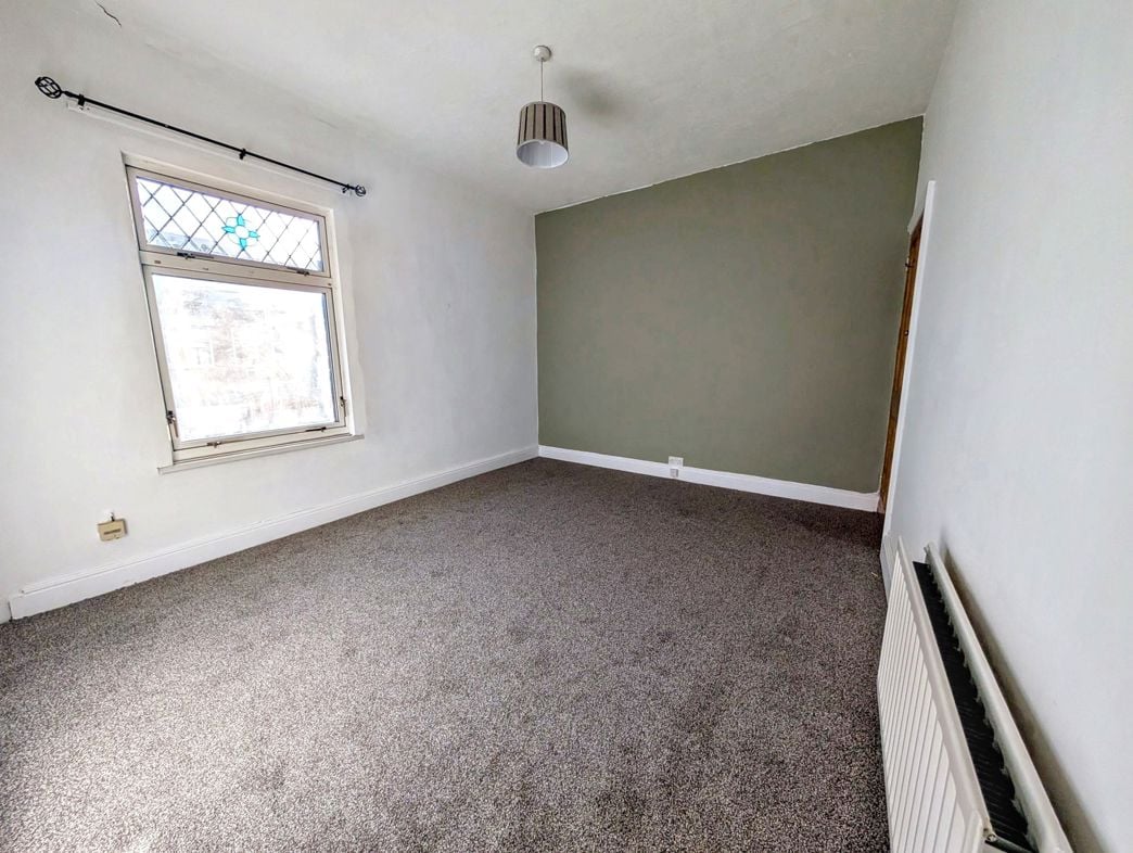 Property image 6 of 9
