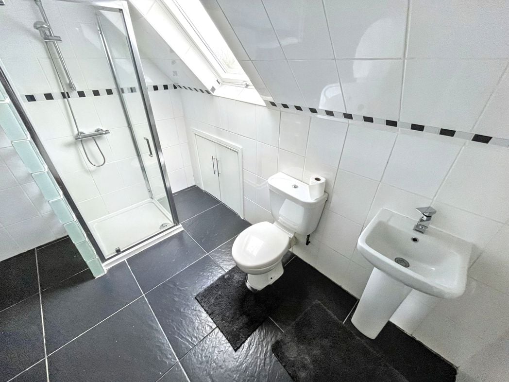 Property image 9 of 14