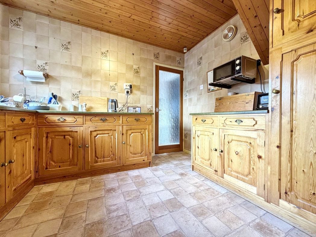 Property image 8 of 25