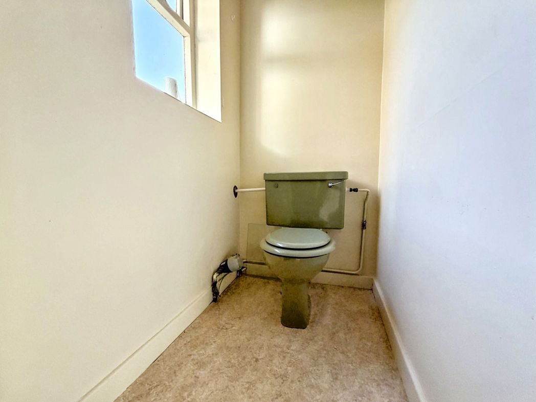 Property image 9 of 25