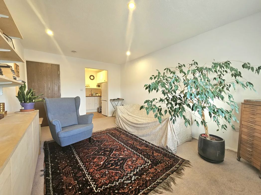 Property image 2 of 6
