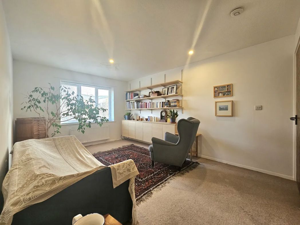 Property image 3 of 6
