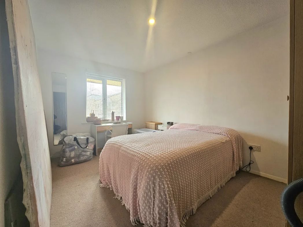 Property image 5 of 6