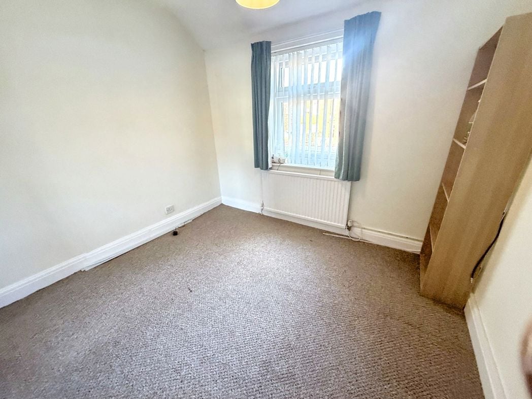 Property image 8 of 19