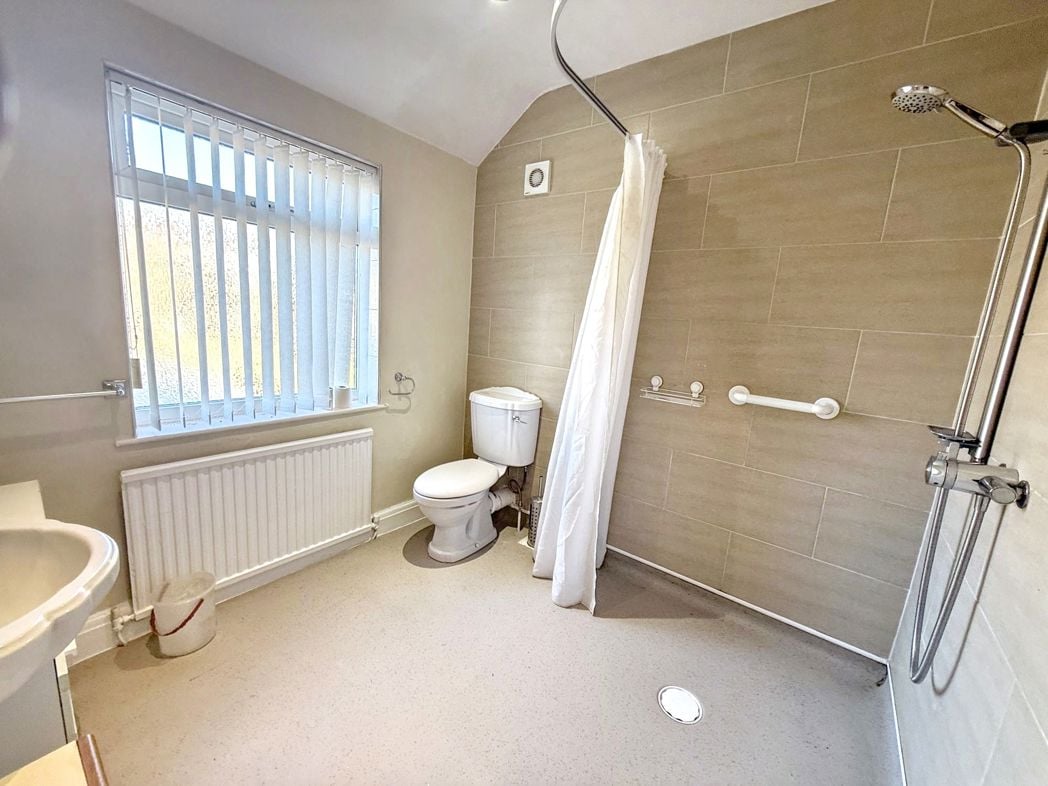 Property image 12 of 19