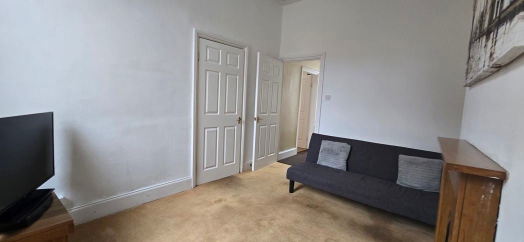 Property image 4 of 12