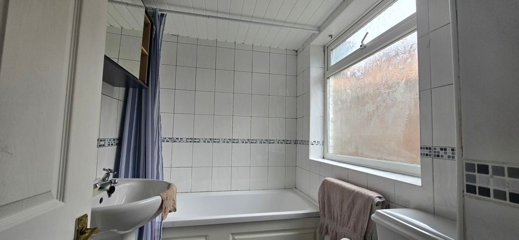 Property image 9 of 12