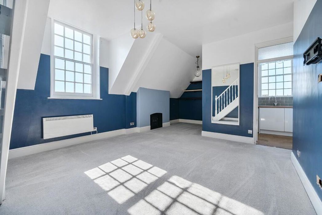 Property image 3 of 18