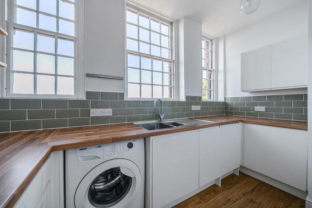 Property image 5 of 18