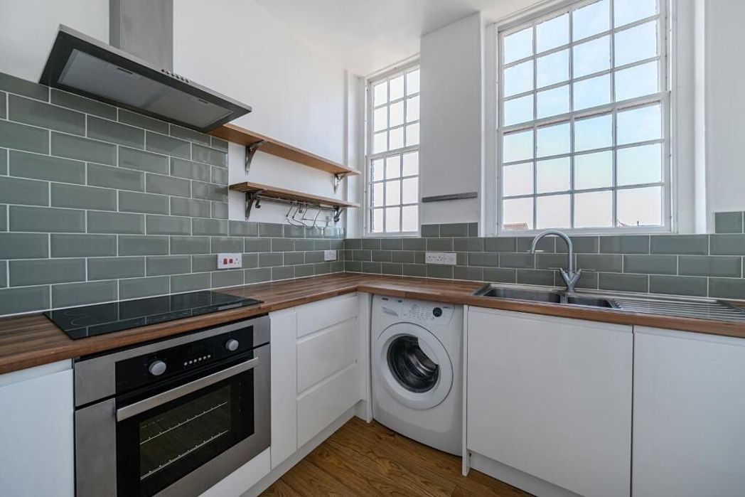 Property image 6 of 18