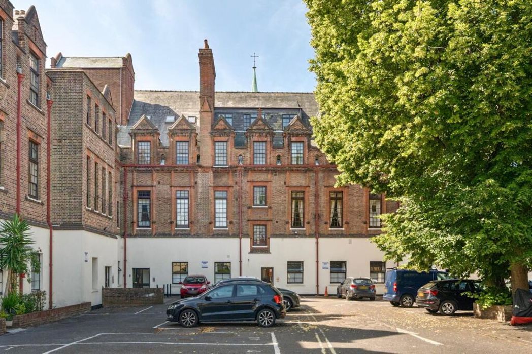 Property image 18 of 18