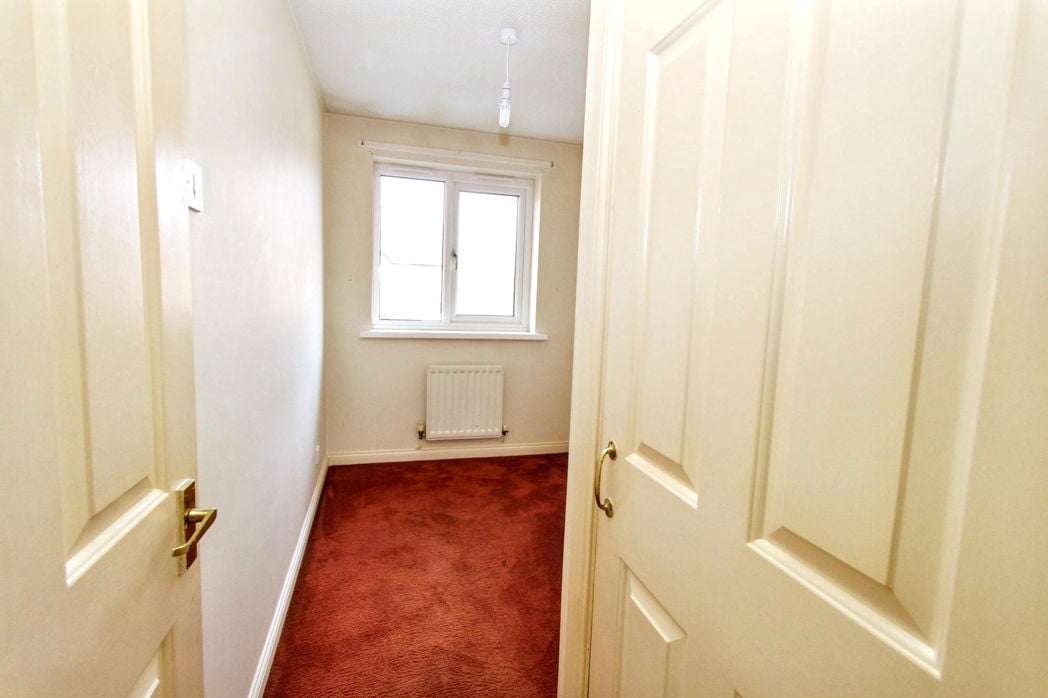Property image 8 of 11