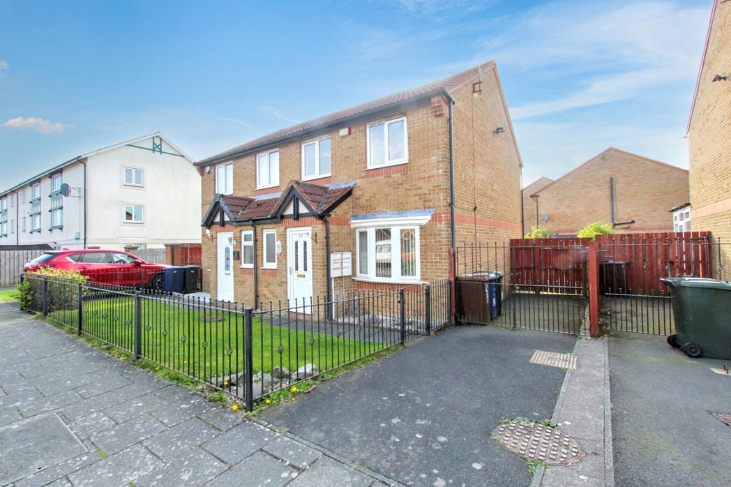 Property image 1 of 11