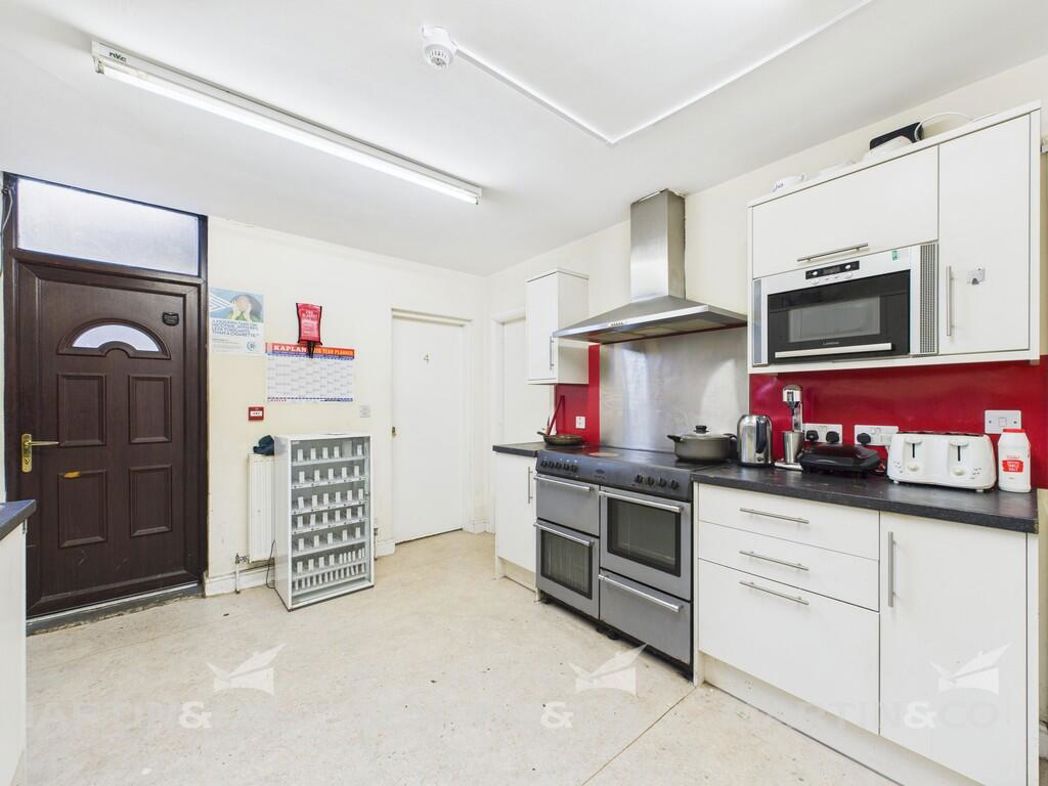 Property image 5 of 6