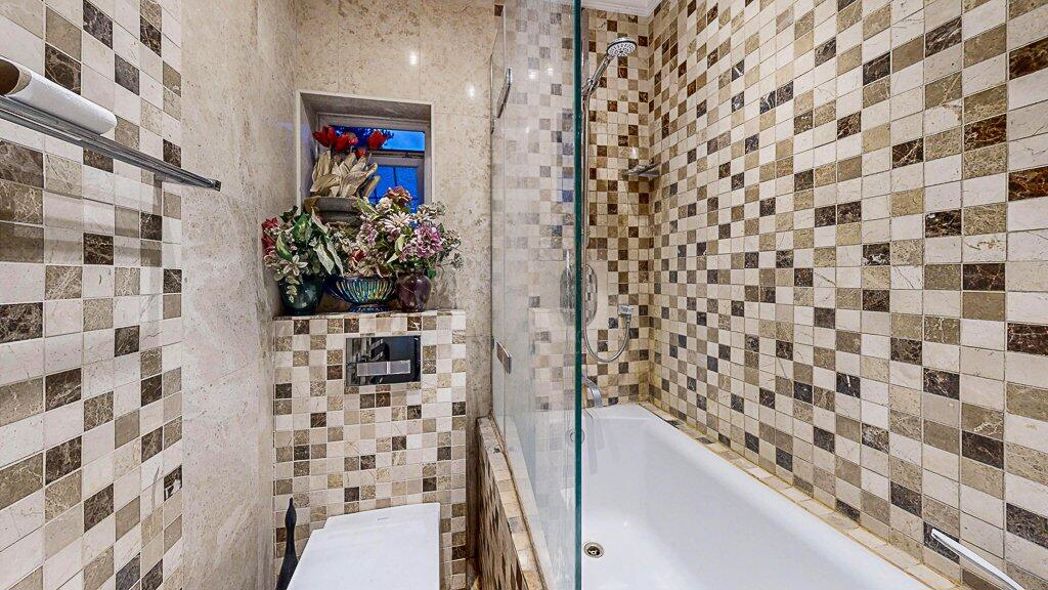 Property image 5 of 19