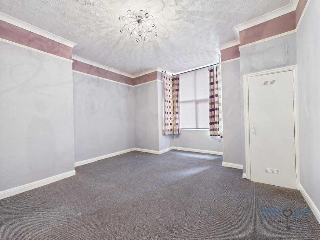 Property image 3 of 6