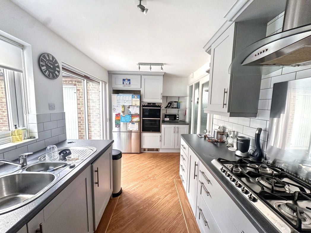 Property image 6 of 21