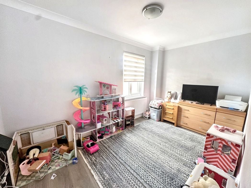 Property image 9 of 21
