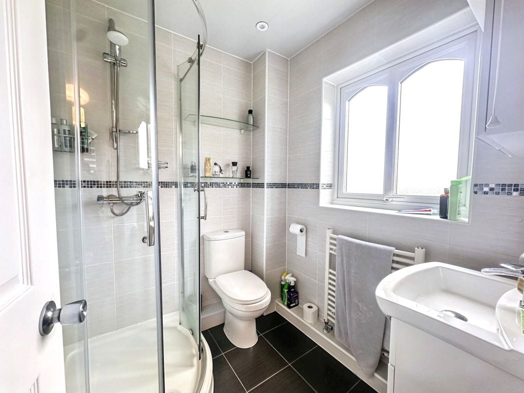 Property image 13 of 21