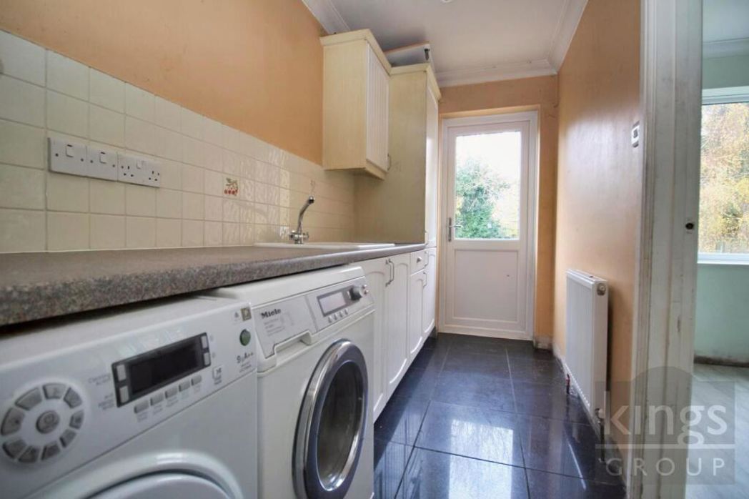 Property image 9 of 22