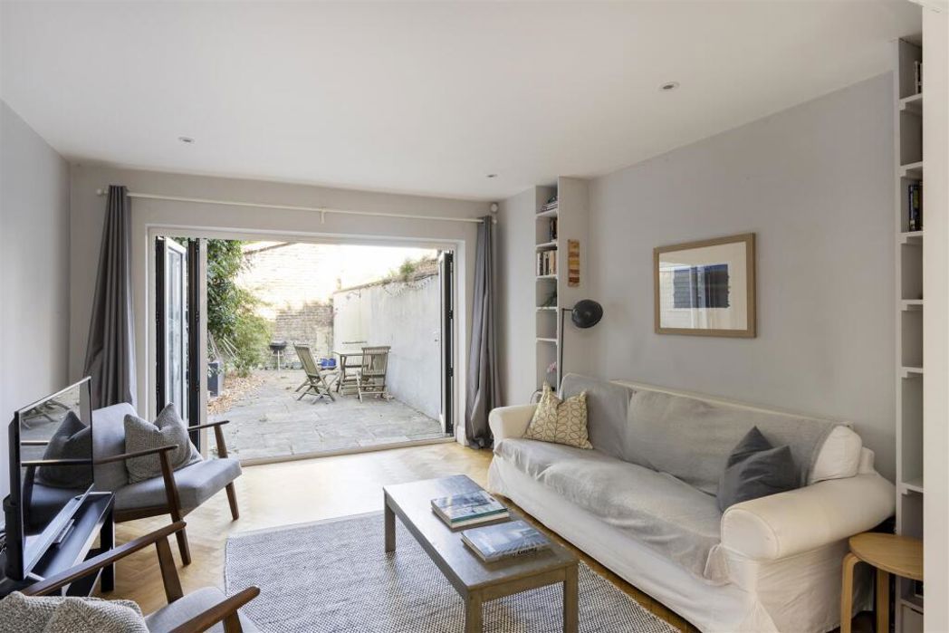 Property image 2 of 12