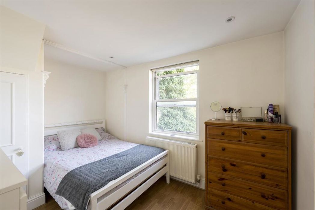 Property image 5 of 12