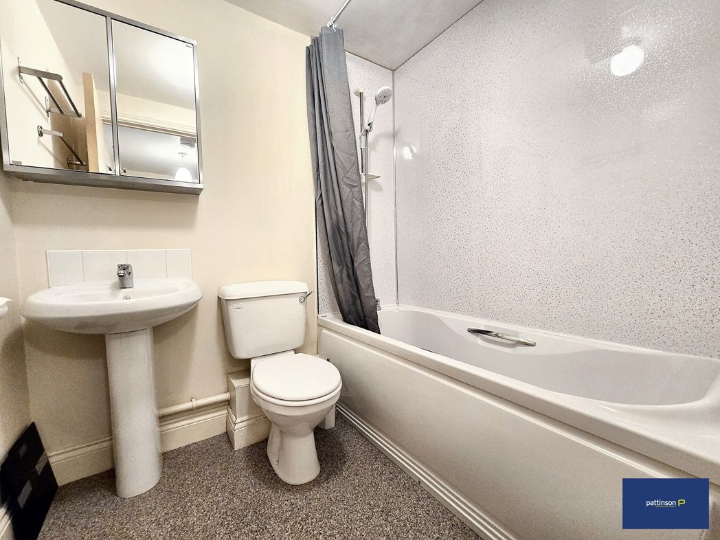 Property image 11 of 14