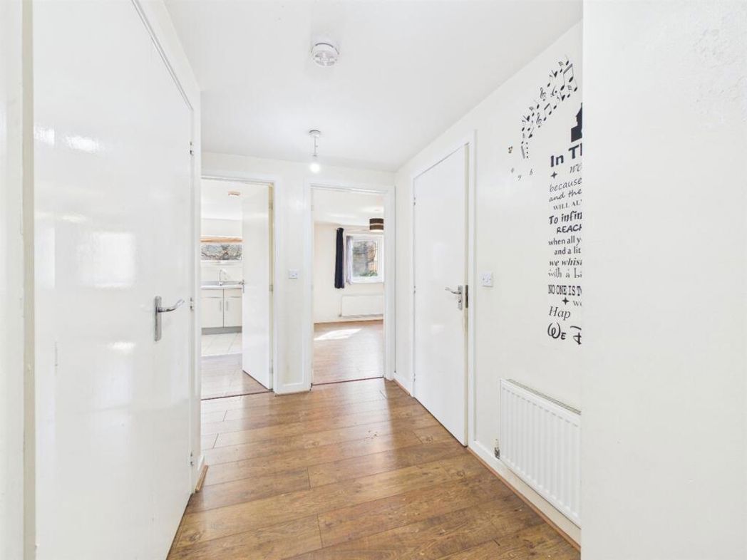 Property image 4 of 12